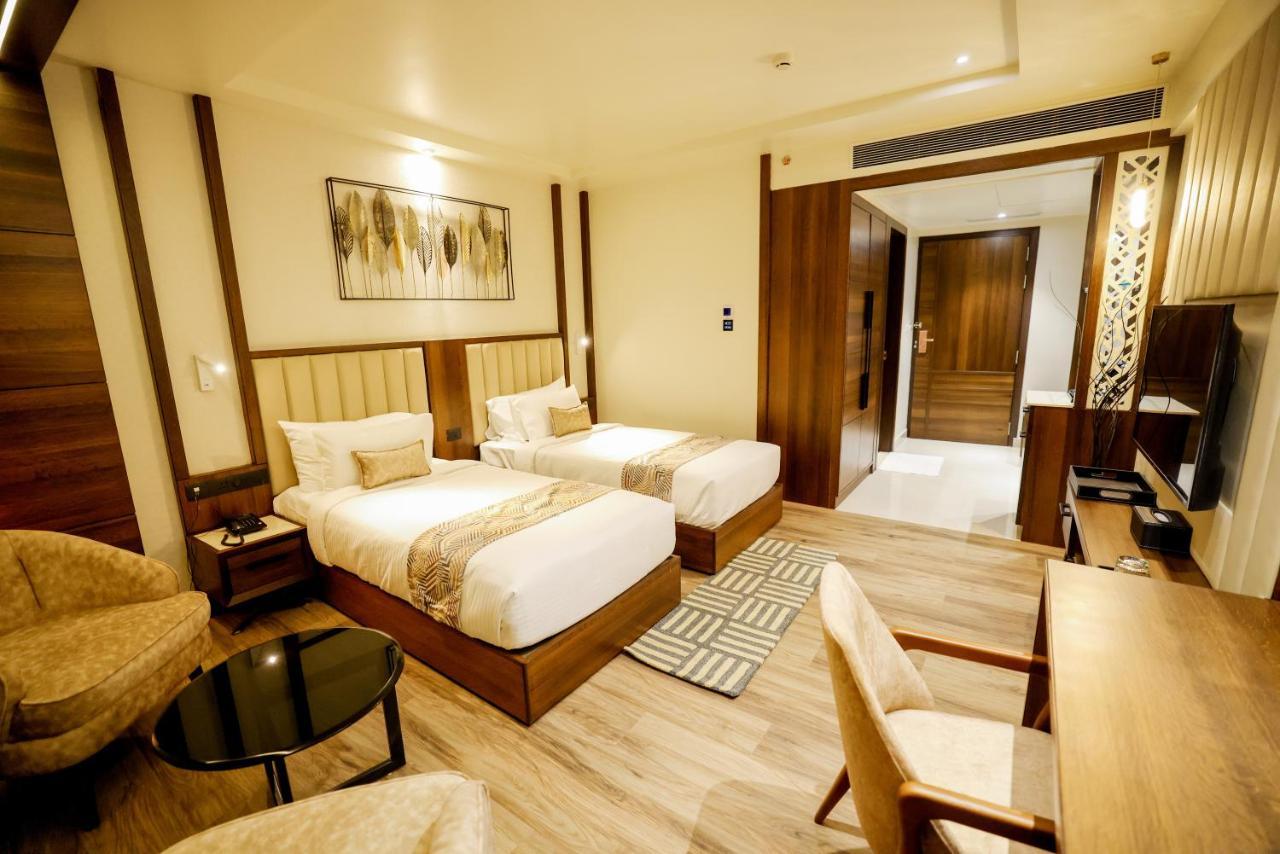 Aj Grand Hotel Mangalore Exterior foto